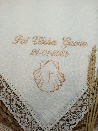 Pañuelo Bautizo Concha y Cruz 818. [1]