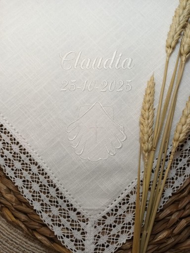 Pañuelo Bautizo blanco Concha y Cruz. [3]