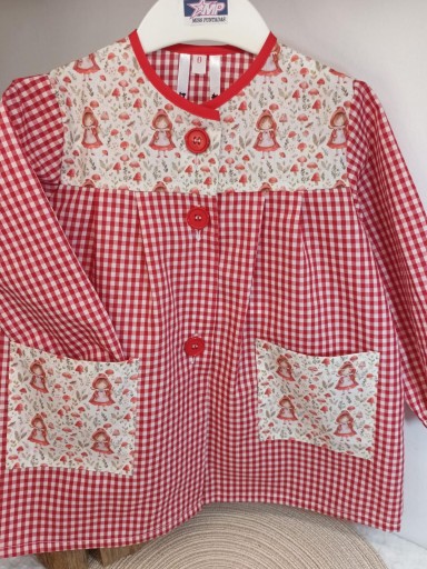 Bata Caperucita.