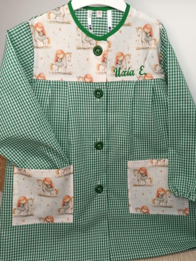 Bata verde Princesa Merida. [3]