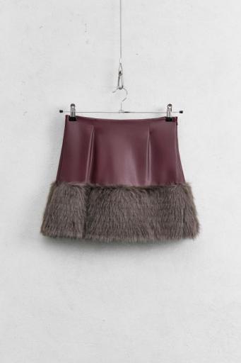 Falda Meghan Burdeos 
