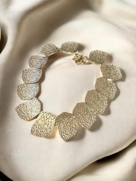 Collar
