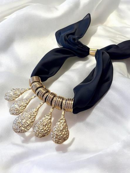 Collar Lazo Negro