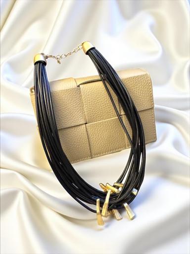 Collar Negro [0]