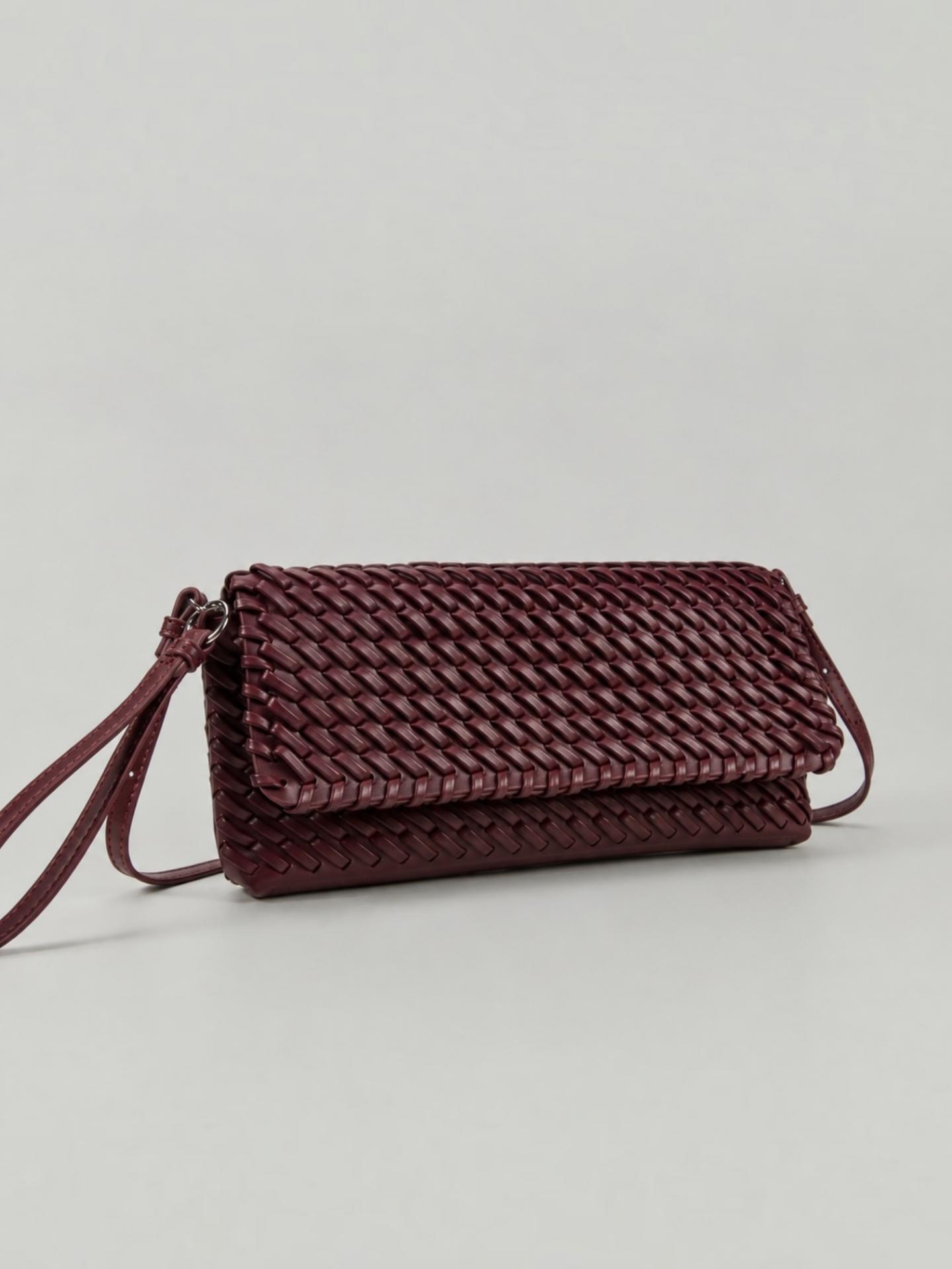 Bolso Trenzado Low Ciruela