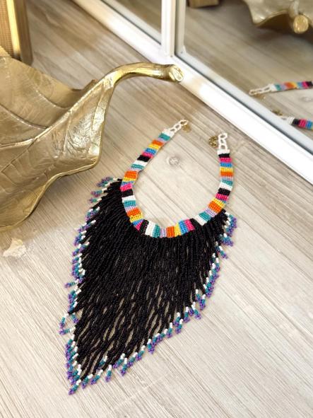 Collar Tribal Negro
