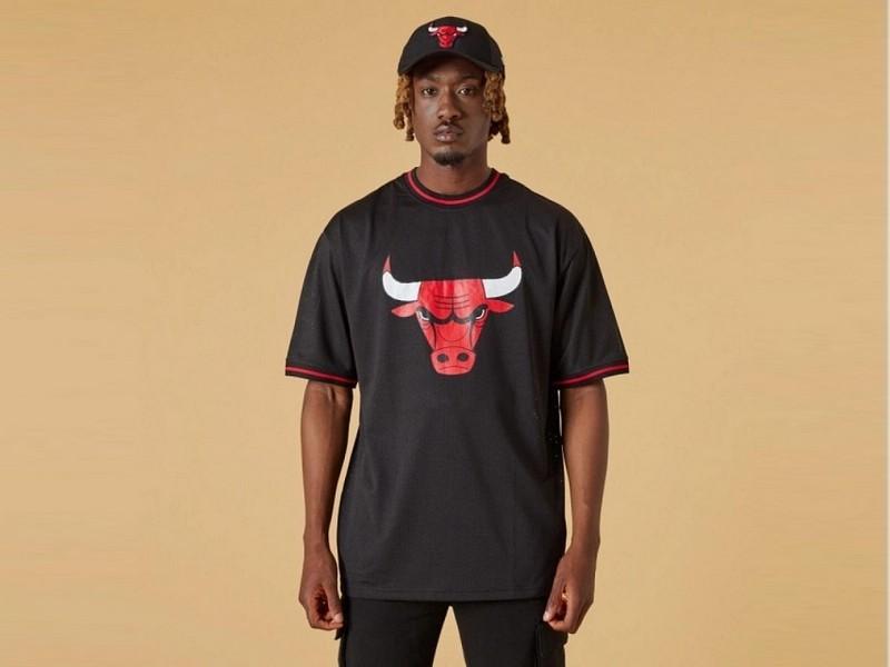 NEW ERA Camiseta NBA Chicago Bulls Mesh Chest Logo Oversize Black