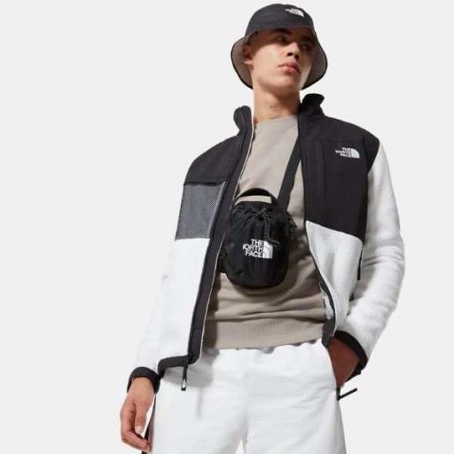 THE NORTH FACE Bolsa Bozer Cross Body Pouch L TNF Black [1]