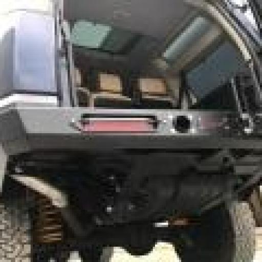 PARGOLPES TRASERO LARGO DISCOVERY 2 CON LED (HYENA 4X4) [2]