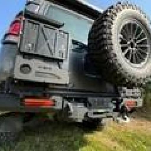 PARAGOLPES TRASERO DISCOVERY 2 CON LUCES LED (HYENA4X4) [3]