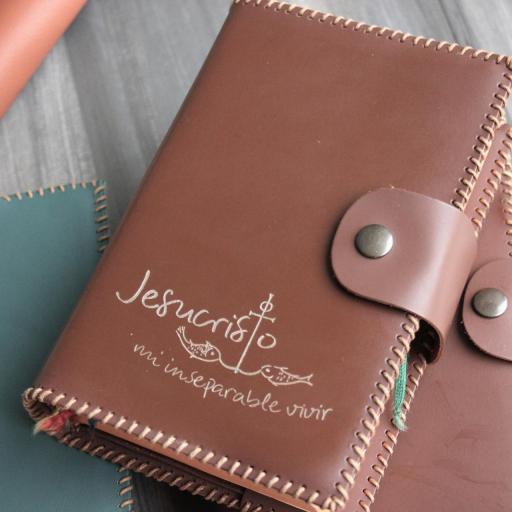 Funda de Biblia grabada | Jesucristo mi inseparable vivir BIB001