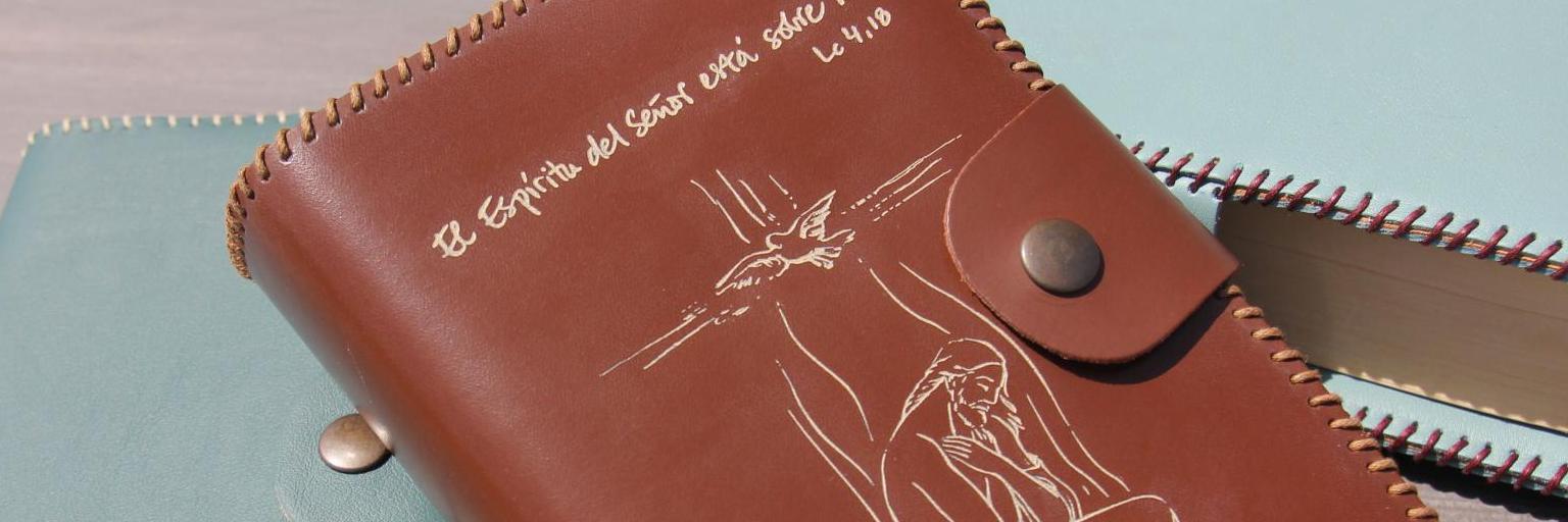 Fundas de cuero para Biblia, breviario y evangelios