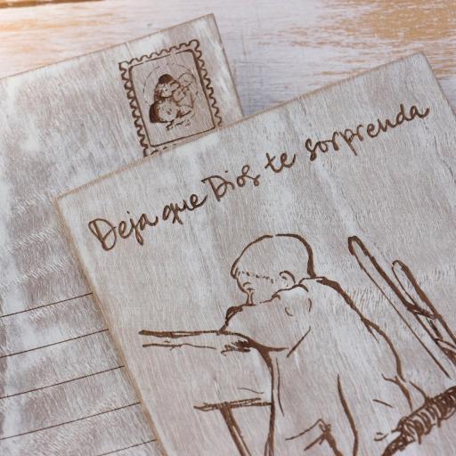 'Deja que Dios te sorprenda' | Tarjeta postal de madera TAR-026 [1]