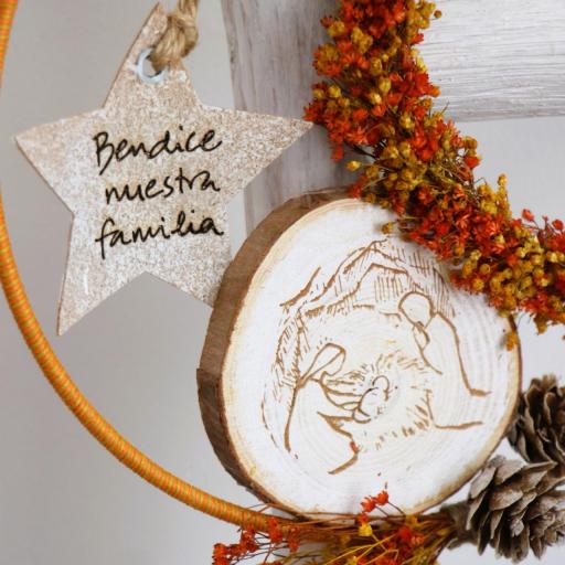 Luna Bendice nuestra familia [1]