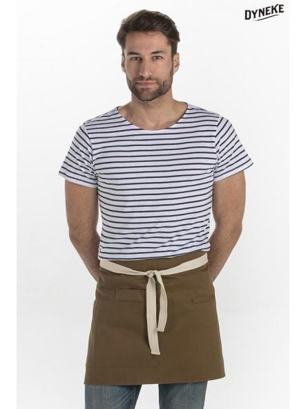 Delantal corto marrón bolsillos