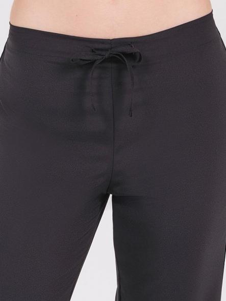 Pantalón negro elástico acampanado [2]