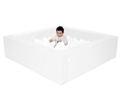 Piscina de bolas blanca