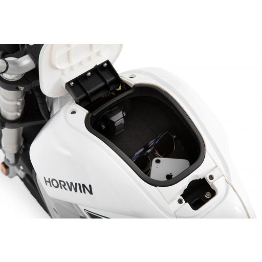 Moto eléctrica deportiva CR6 de Horwin [3]