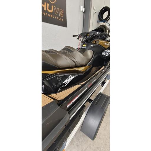 MOTO ACUATICA KAWASAKI ULTRA 310LX [1]