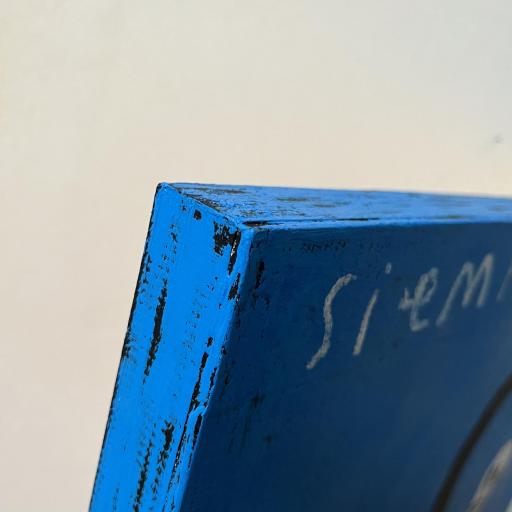 SIEMPRE SALUDA  Original sobre madera 48 X 48 x 4,5 cm [2]