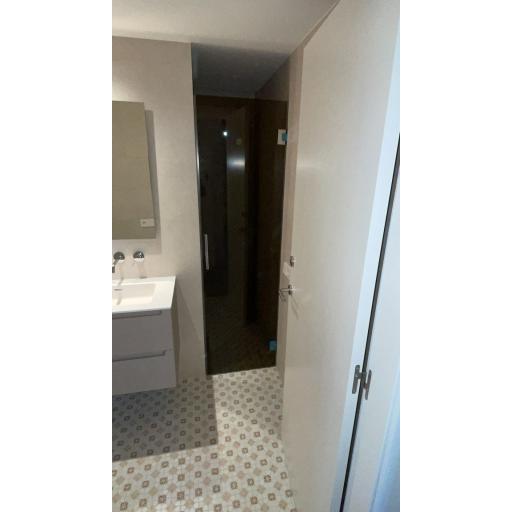 Mampara puerta WC abatible 180ª [1]