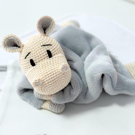 DOU DOU AMIGURUMI LEO GRIS CLARO [1]