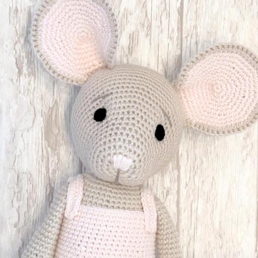 AMIGURUMI LILI RATONCITA