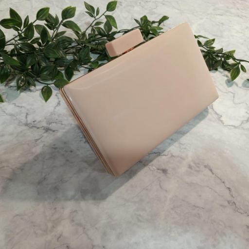 Cartera Clutch Castro [1]