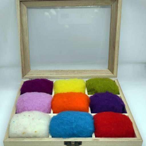 Caja de lanas variadas