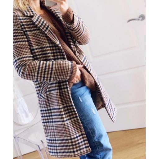 Abrigo Cuadros (Ref. 1746) [1]