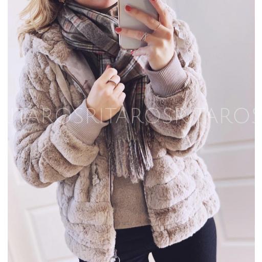 Abrigo Clara (Ref. 1845) [1]