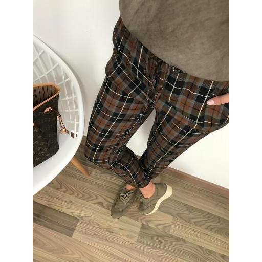 Pantalón cuadros  (Ref. 1657) [2]