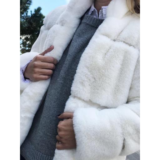 Abrigo de Faux Fur Corto (Ref. 1094-B) [2]