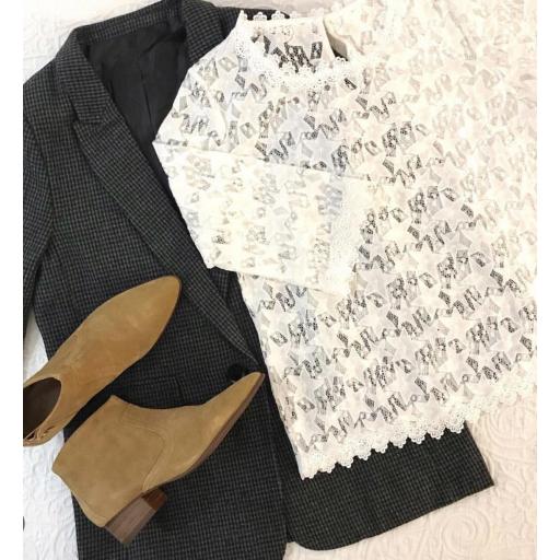 Blusa Blanca Estrellas Bordadas (Ref. 1070-B) [2]