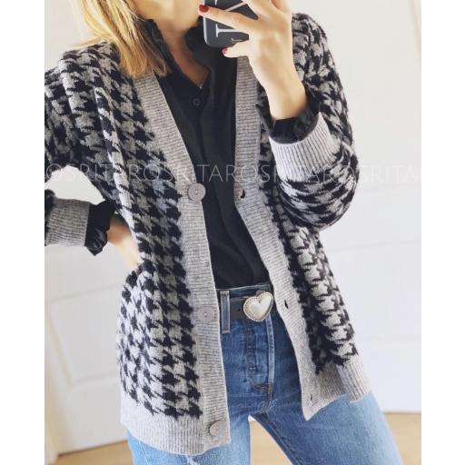 Cárdigan Ascot (Ref. 3033) [1]