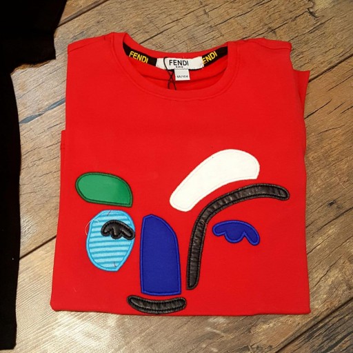 Camiseta Fendi rojo. [1]