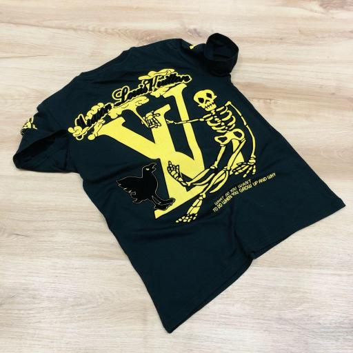 Camiseta VL/ negra estampado en amarillo. MO [1]