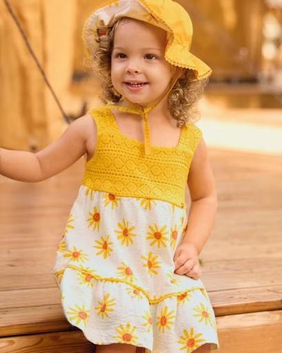 Vestido  combinado guipur y estampado