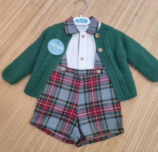 Conjunto peto tirantes cuadros camisa y rebeca