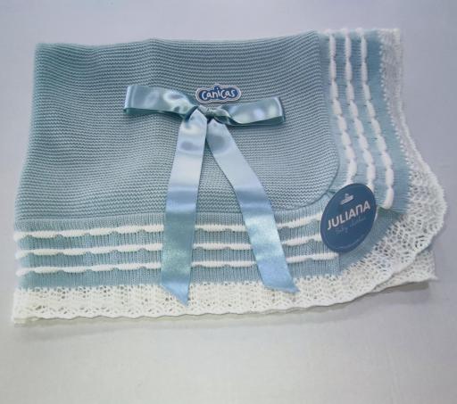 Toquilla invierno con volante calado y bodoques Juliana