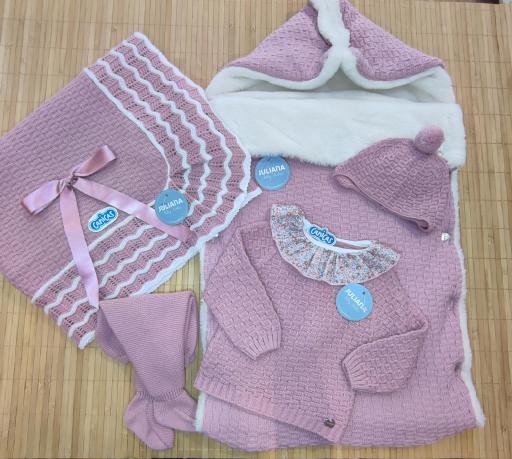 Conjunto 3p invierno dibujo cuadritos y volante flores [3]