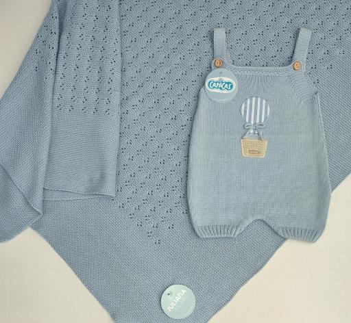 Mantita verano cuadrada con calados [2]