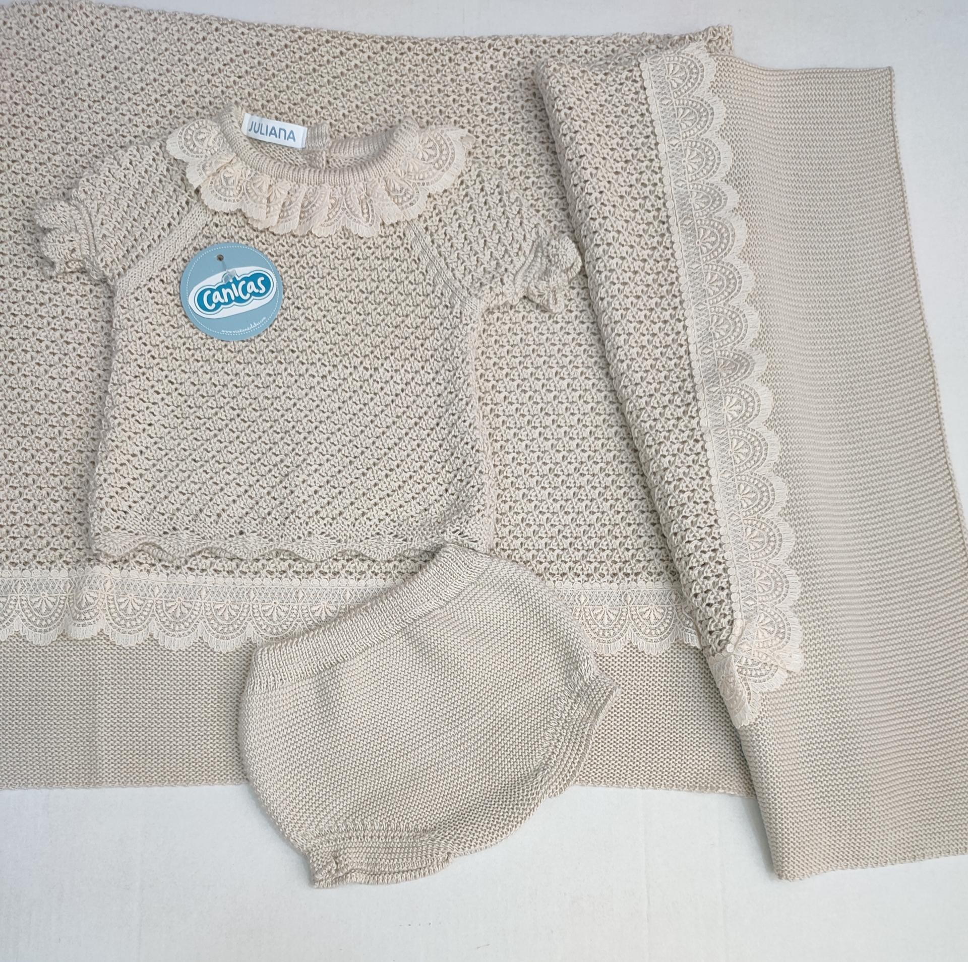 Conjunto bolero calado con encaje y ranita punto