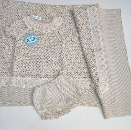 Conjunto bolero calado con encaje y ranita punto [2]