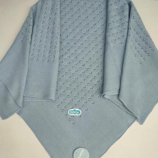 Mantita verano cuadrada con calados