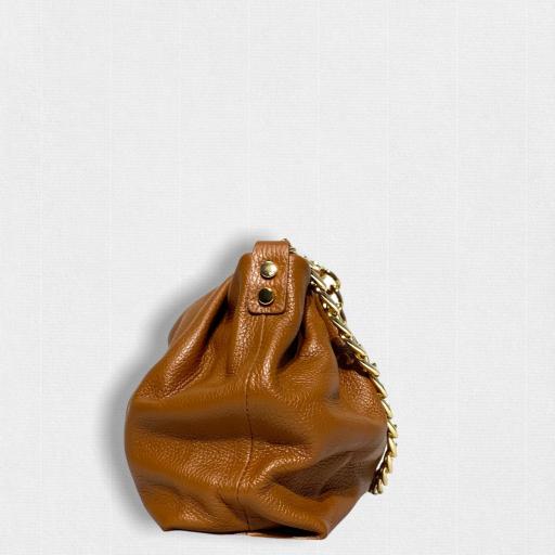 bolso de mano cadena camel [3]