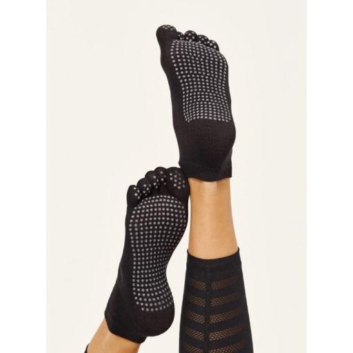 BORN Calcetines Yoga Pilates Negros [0]