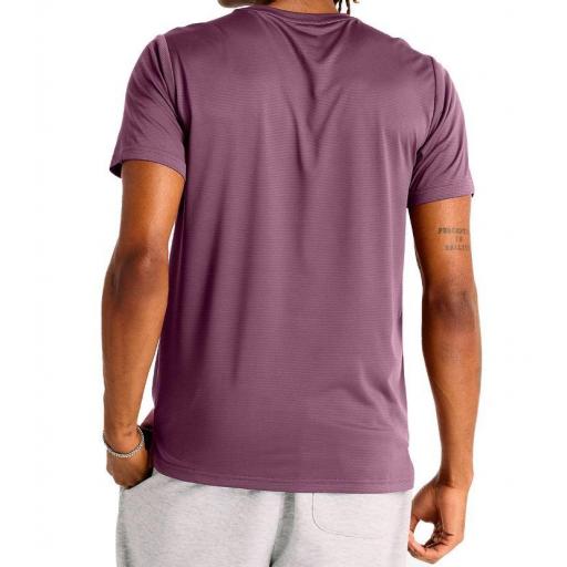 Camiseta New Balance Sport Essentials Morada [2]