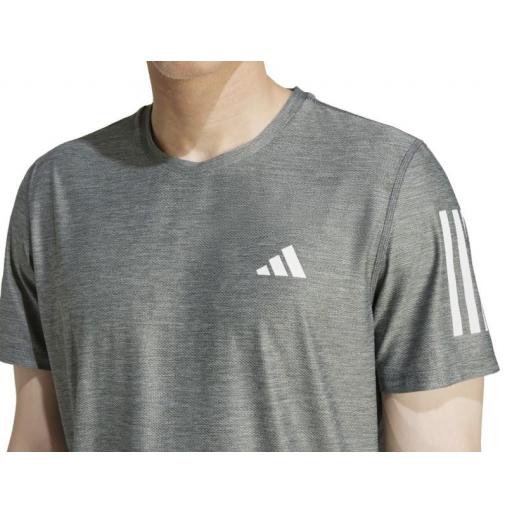 Camiseta Adidas Own The Run Gris [2]
