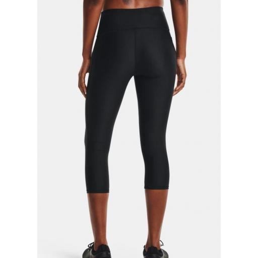 Malla Pirata Under Armour HeatGear Capri Negra [3]